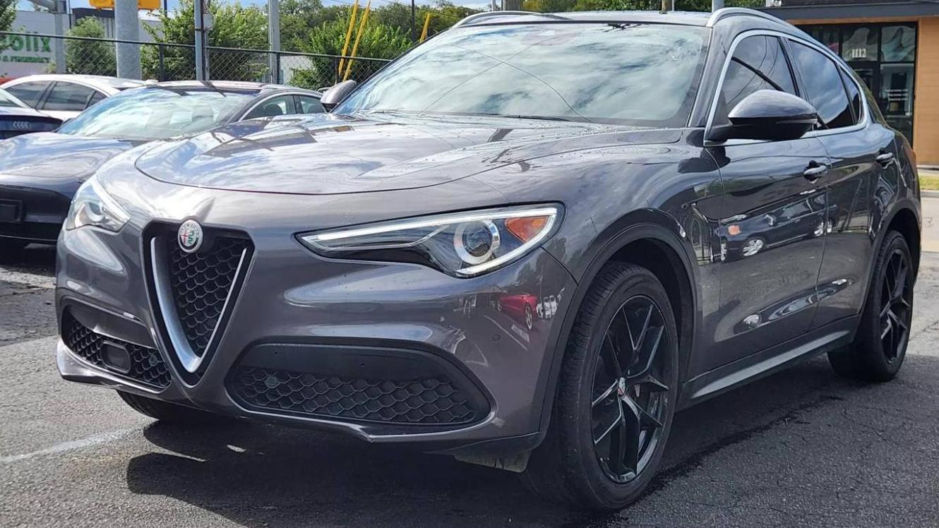 ALFA ROMEO STELVIO 2018 ZASFAKBN1J7B98857 image